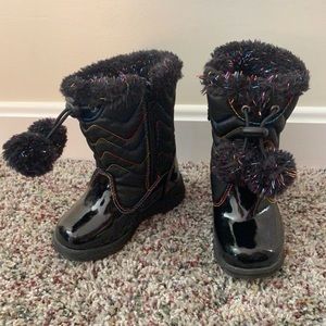 Totes Toddler Size 8 winter boots